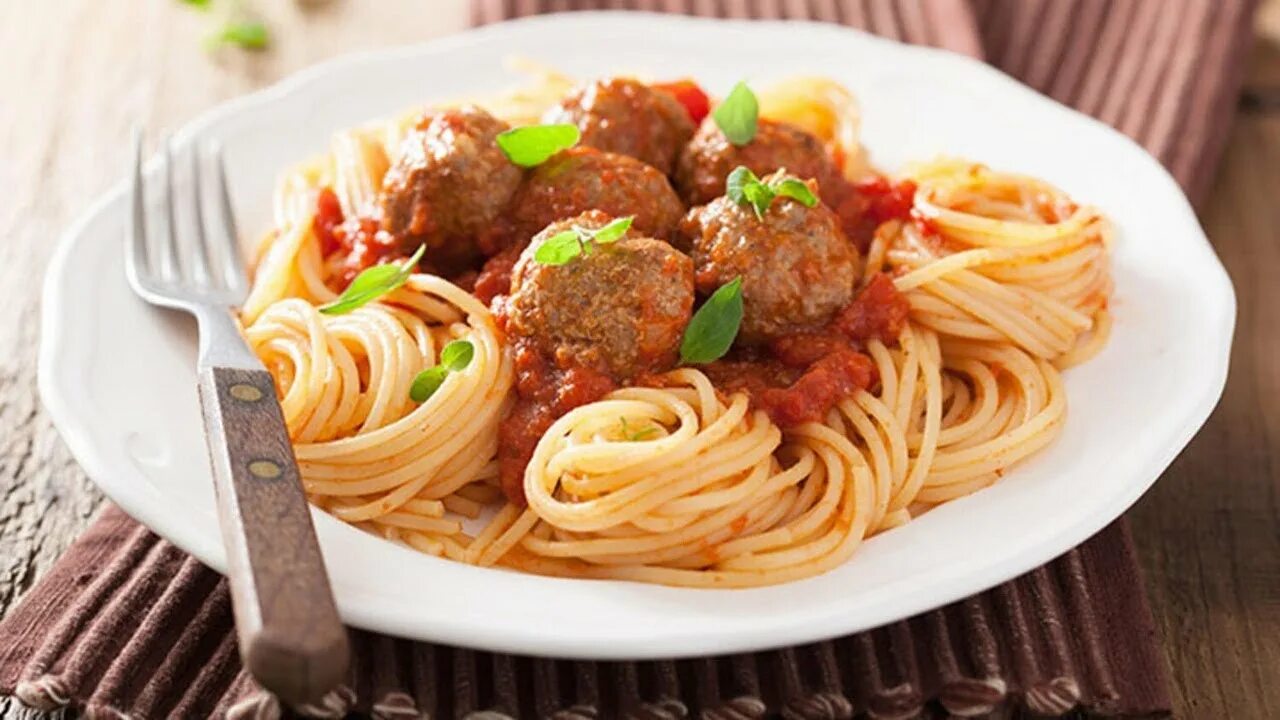 Italian Style Meatballs & Spaghetti Recipe Spaghetti and meatballs, Italian styl