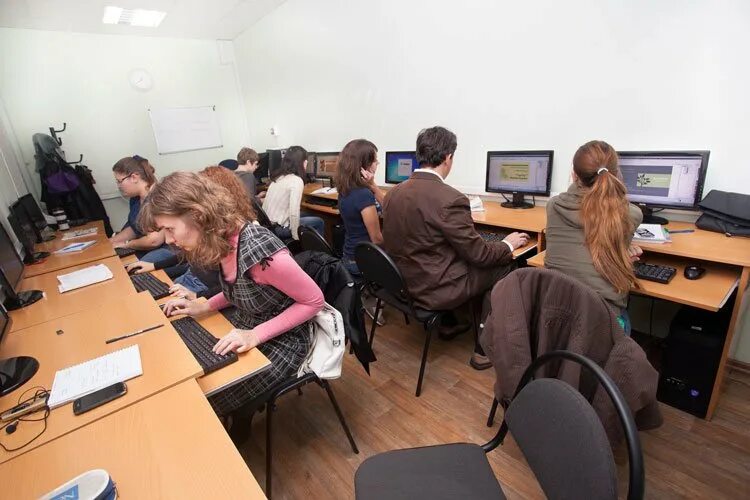 Учебный центр дополнительного обучения. Профессиональное обучение в учебном центре. городской центр дополнительного профессионального образования. учебный центр фото. методический центр фото.