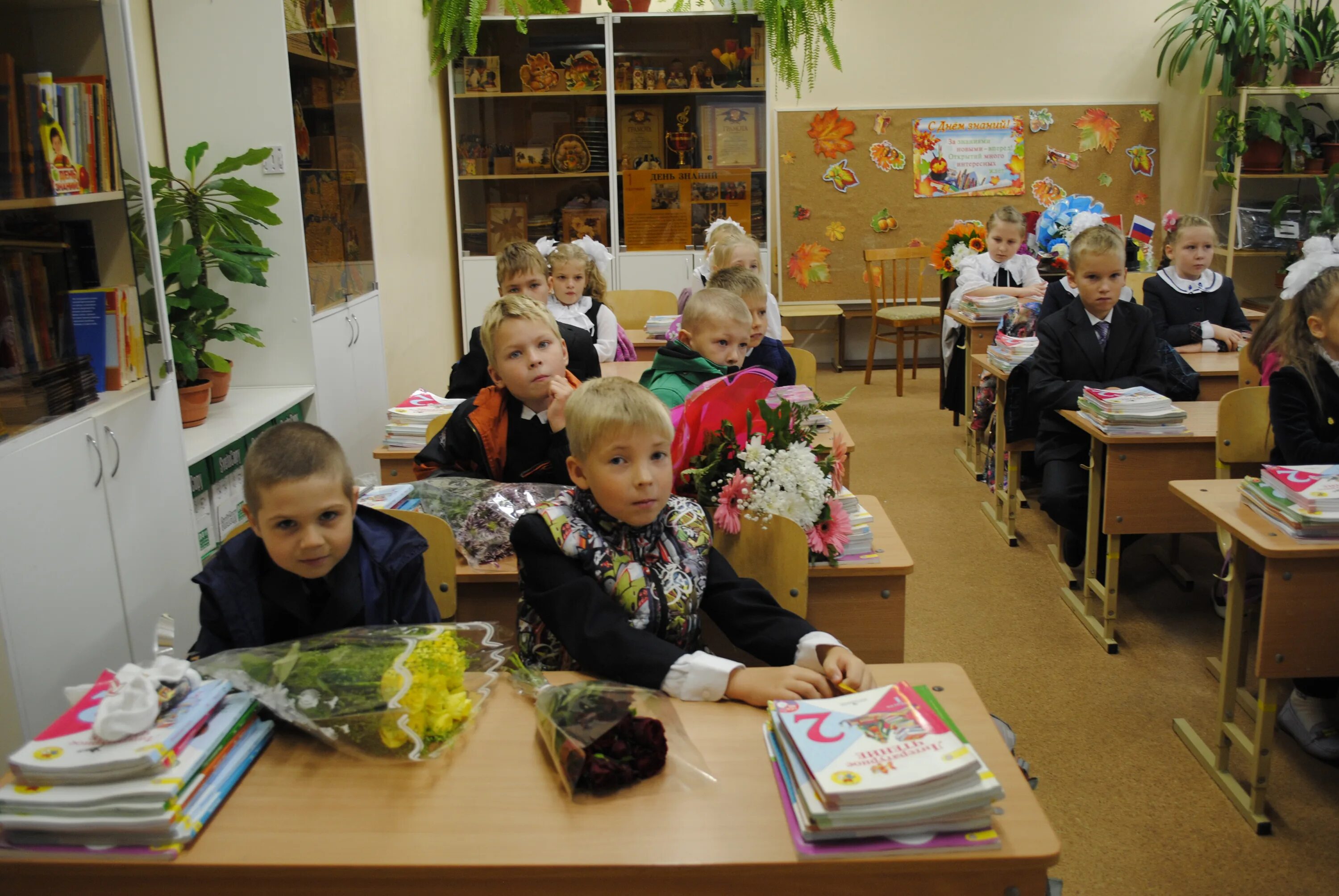 242 школа фото Photos at Школа № 242 Виноградар Київ, м. Київ