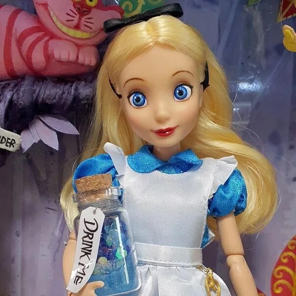 Лучшие куклы 2025. Кукла disney alice. куклы дисней старые выпуски с перламутровой кожей. alice doll disney.