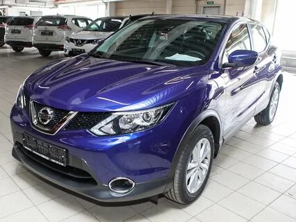 Nissan синий