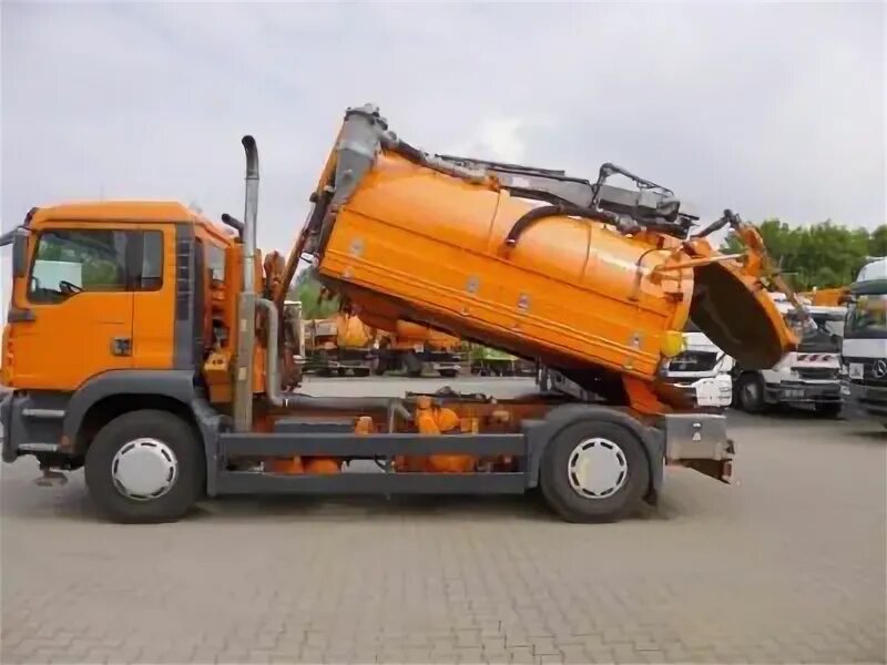 Илосос moro. Экосервис калининград. Илосос volvo. Откачка канализации рязань. Объем бочки откачки канализации.