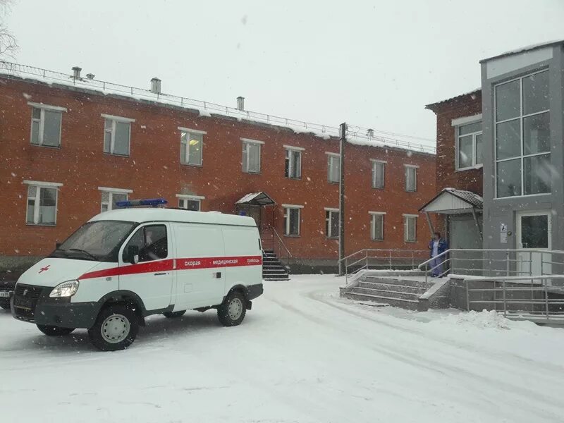 новые машины полиции. скорая помощь машины сургута. почтовая машина лада ларгус.