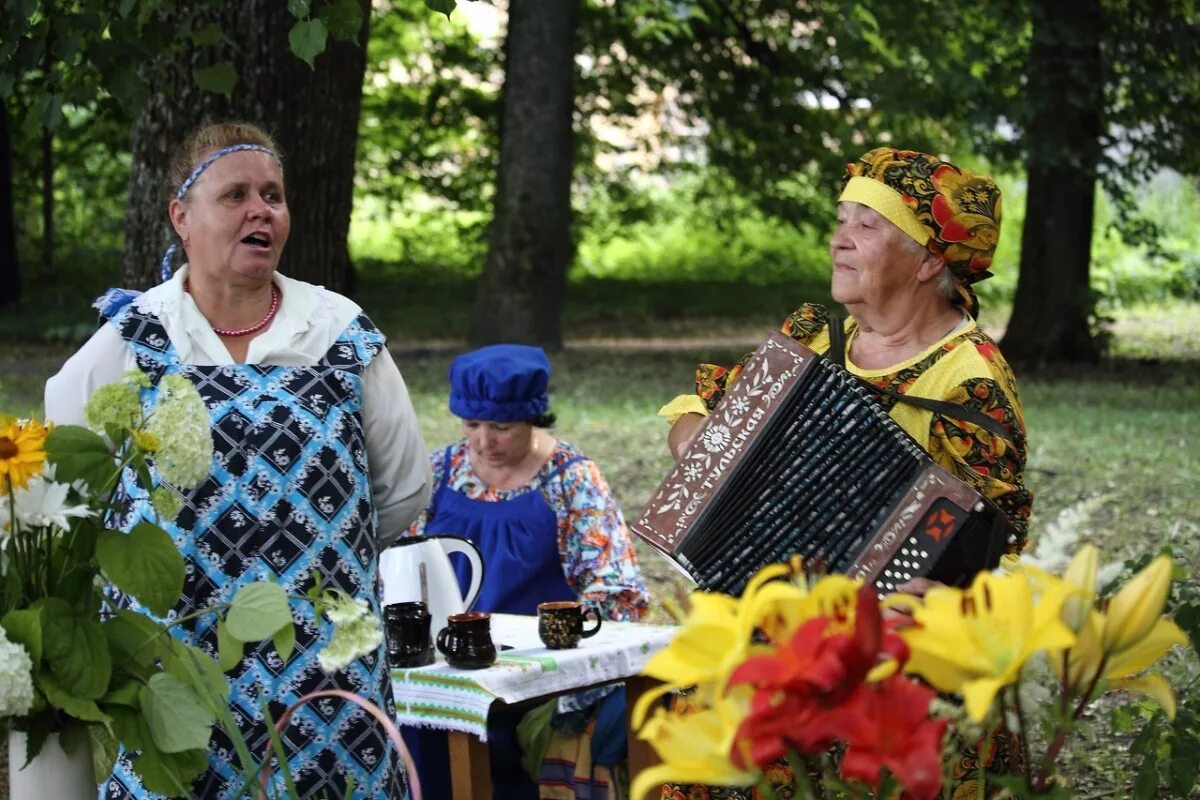 Подслушано холм новгородской области в контакте. Холм Новгородская область. День города холм Новгородской области. Деревня холм Новгородская область. Подслушано в Холме.