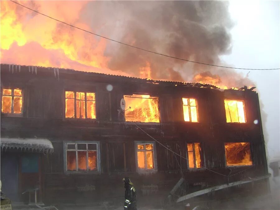 Погода в поселке октябрьском богучанского красноярского. Пожар в Таежном Богучанского района. Пожар в поселке Таежный Богучанский район Красноярский край. Богучаны Красноярск пожар. Поселок Октябрьский Богучанский район пожар.