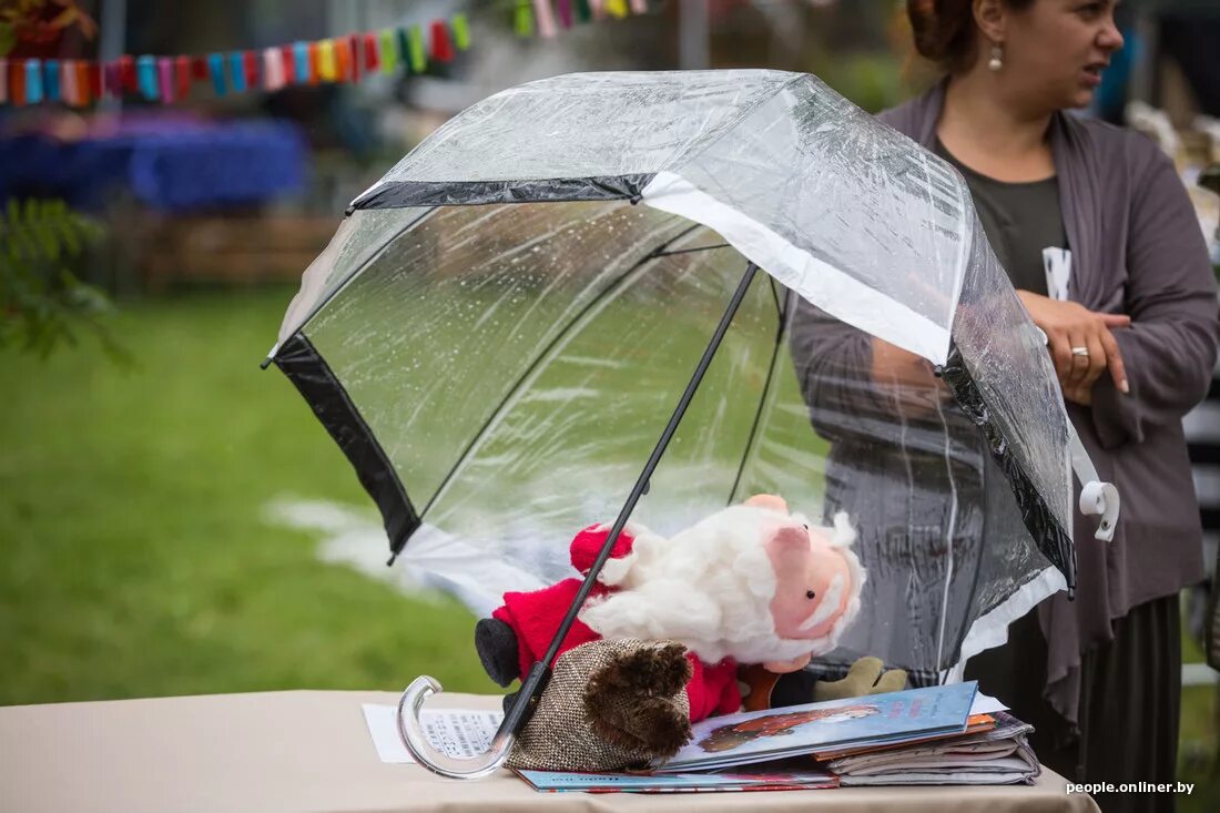 Rain лучший. Дождь не помеха. Дождь прогулкам не помеха. Дождик не помеха хорошему настроению. Дождь не помеха для хорошего.