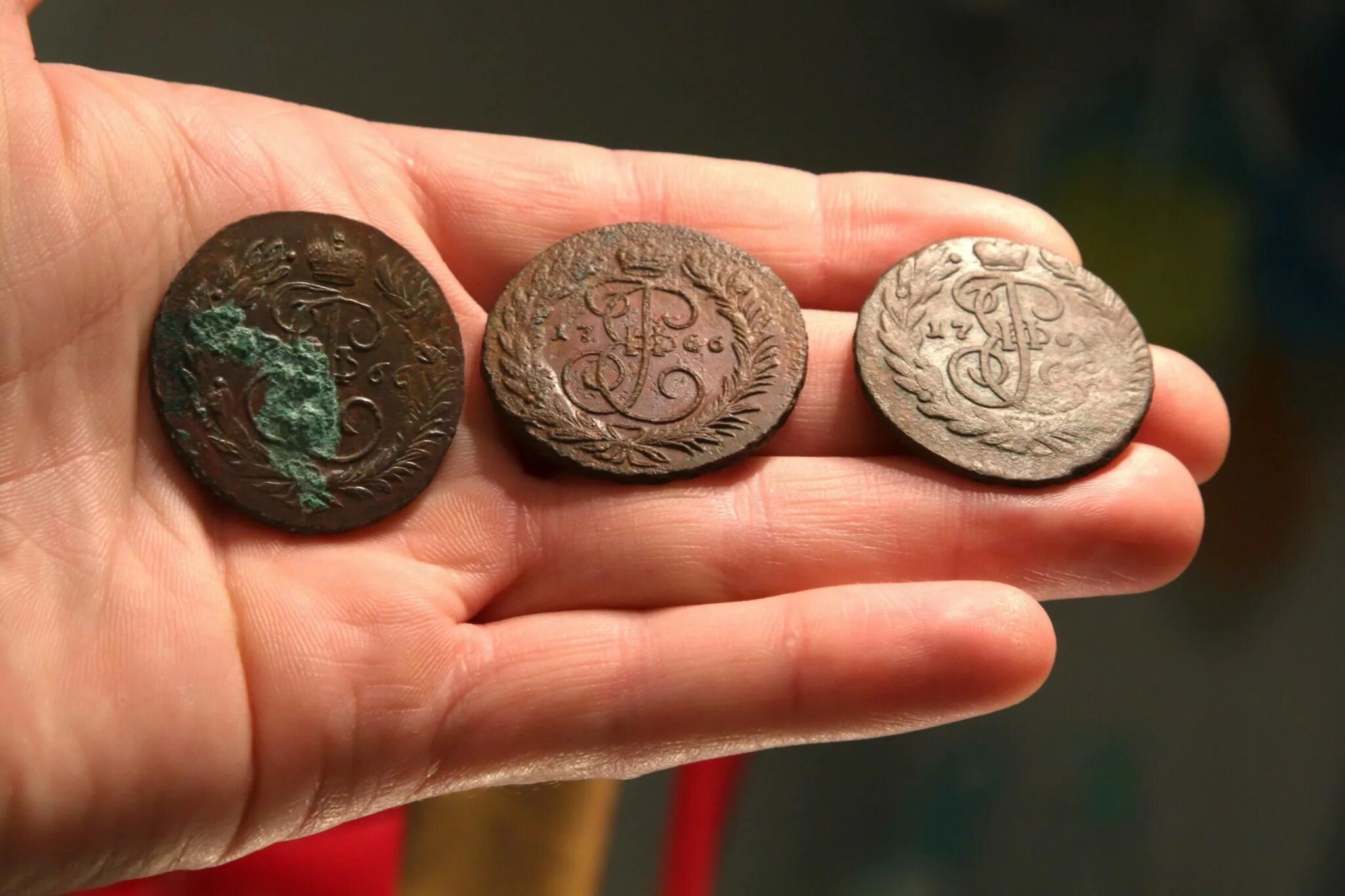 Як гроши. Монеты сортировать. Антикварные монеты. Як гроши. Монеты.