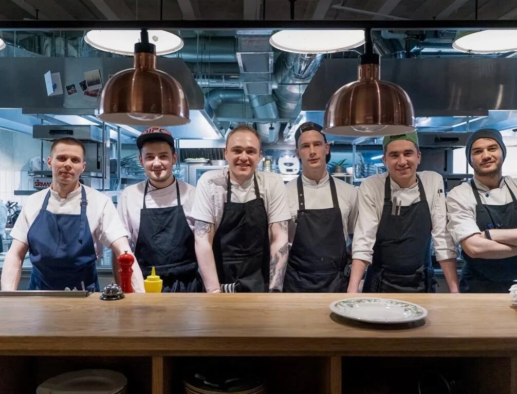 дом культур ресторан москва. ресторанный коллектив. сотрудники кафе. кофейни старбакс в россии. кафе отзывы сотрудников.