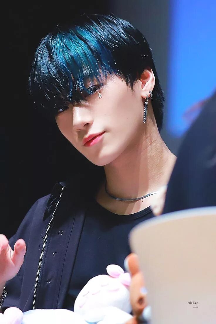 Ateez san. Сан ATEEZ. Choi San ATEEZ. Фансайн ATEEZ. ATEEZ hongjoong.