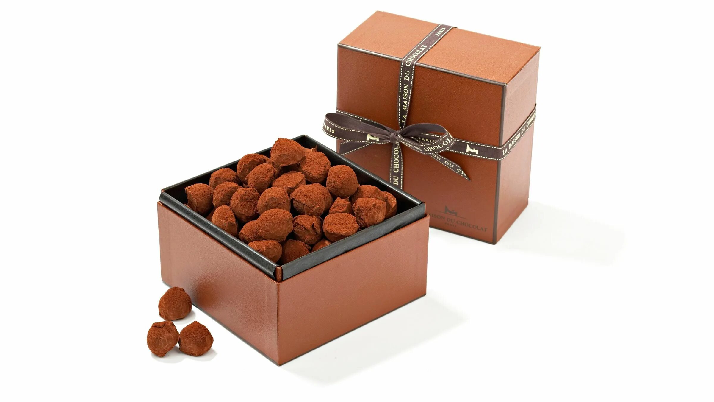 Конфеты трюфель упаковка. La maison du chocolat конфеты. упаковка для трюфелей. трюфель конфеты в коробке. трюфельные конфеты в упаковке.