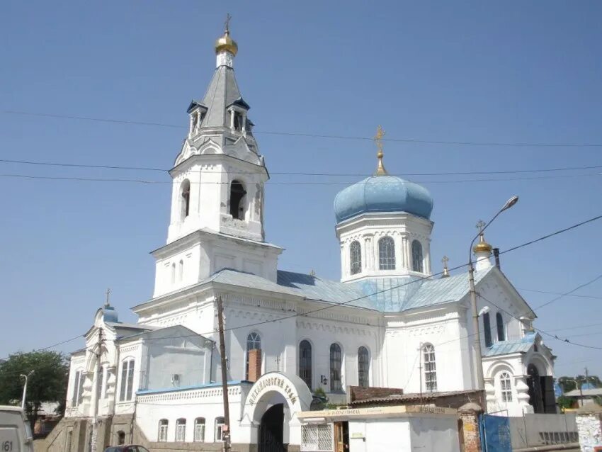 Индекс г новочеркасск ростовской. Храм Архангела Михаила Новочеркасск. Михайло-Архангельский храм Новочеркасск. Михайловская Церковь Новочеркасск. Архангельская Церковь Новочеркасск.