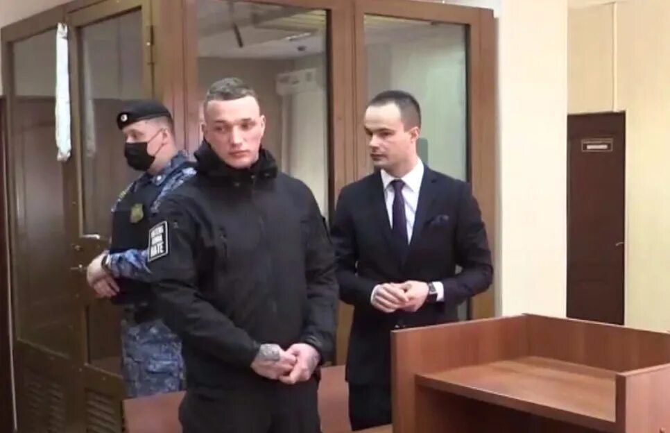 Суд над 21. Edward Bill блоггер.