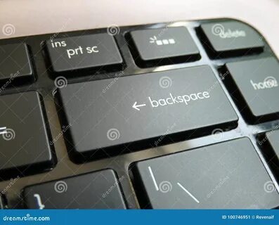 Для чего используют кнопку backspace