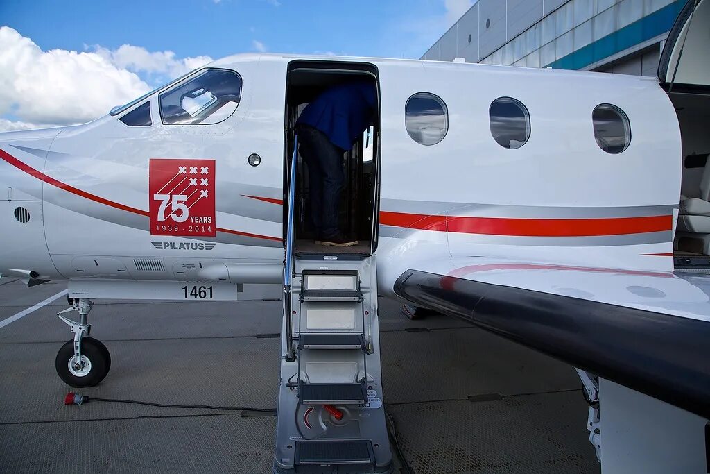 Пилатус рс. Пилатус рс-12 ng. pilatus pc-12. пилатус пс 6. пилатус пс 12 характеристики.