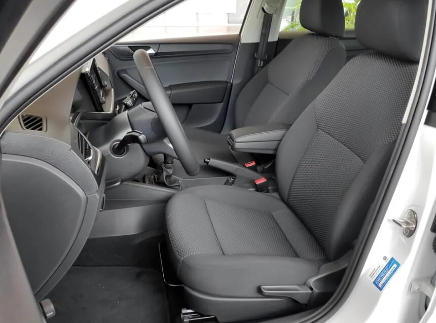 Vw polo cross салон. Сиденья поло седан highline. Сиденье фольксваген поло. Поло хэтчбек 2008 сидения. Сиденья vw polo sedan 2019.