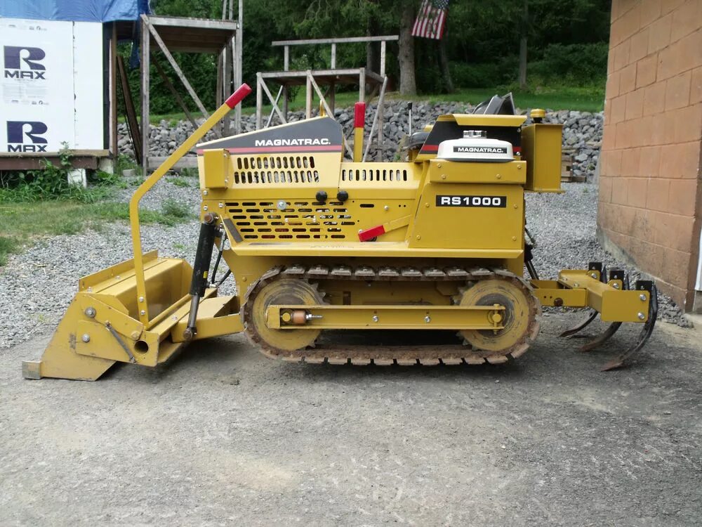 Мини экскаватор komatsu d10s. Кей бульдозер мини колесный. Мини бульдозер mitsubishi bd2g. Японский мини бульдозер. Мини бульдозер митсубиси б3.