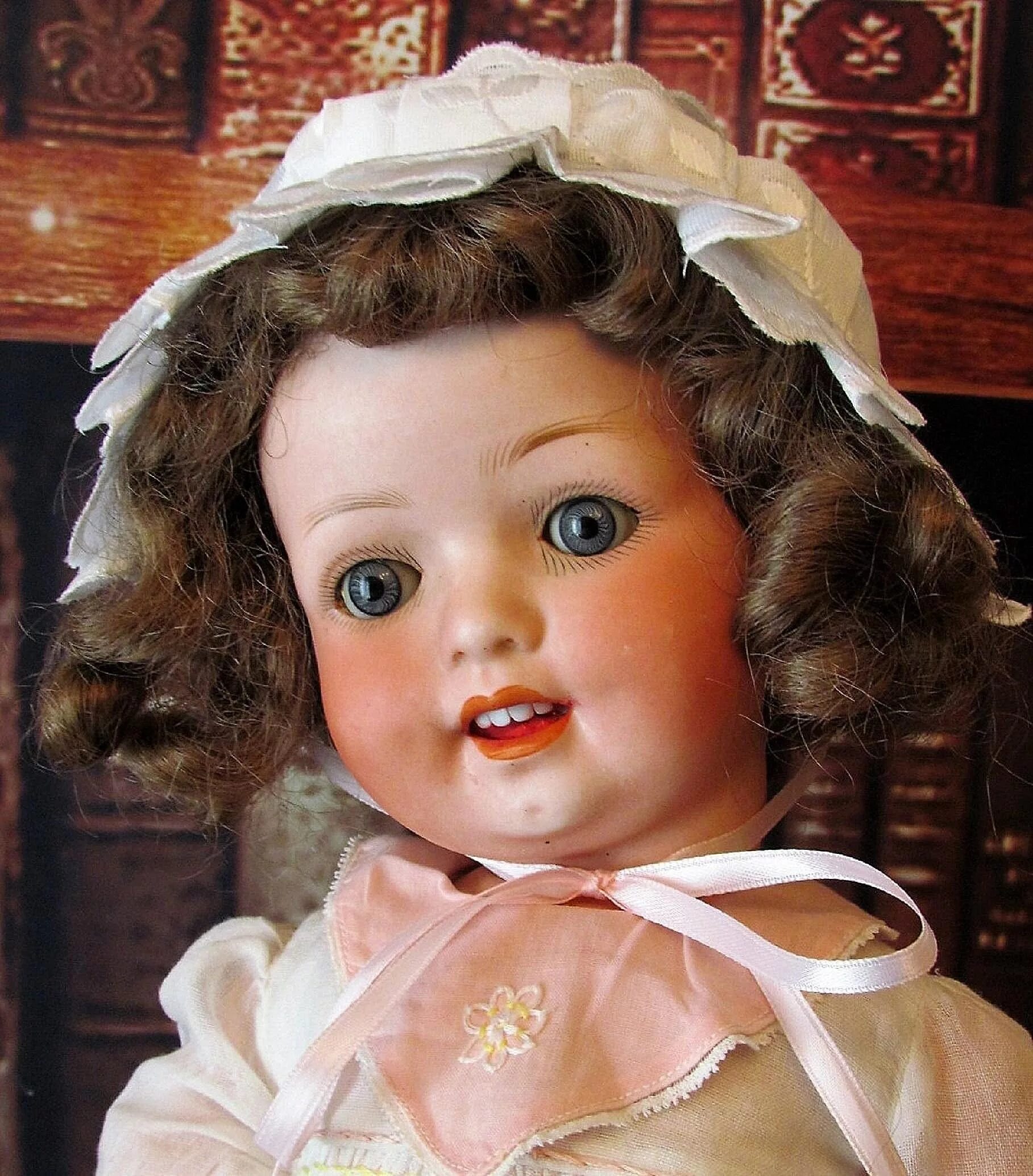 Старая куколка. Куклы Хойбах Коппельсдорф. Heubach 300 Koppelsdorf антикварная кукла Германия. Heubach кукла. Старые куклы.