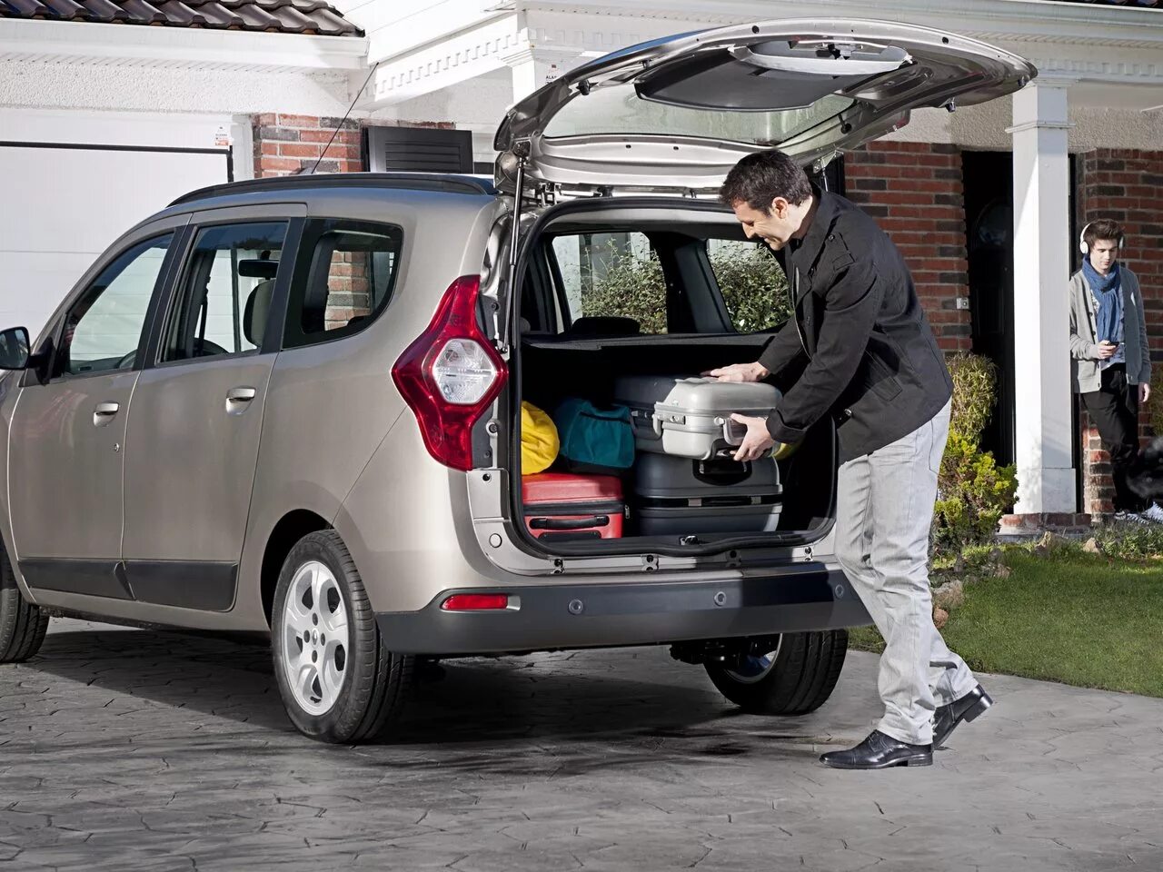 Renault lodgy фото PK-Motors.ru