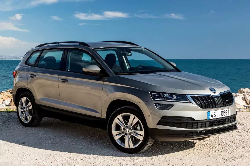 Skoda karoq 2022. Skoda karoq 2021. Skoda karoq 2020. Шкода кроссовер 2020. Новый шкода карок 2023.
