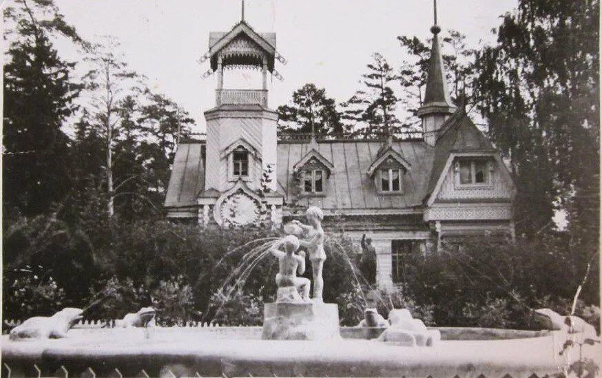 Дача купца румянцева бийск. Поведники дом учителя мытищинский. Санаторий нижегородский заброшенный. Дом отдыха дома учителя. Дом отдыха учитель.