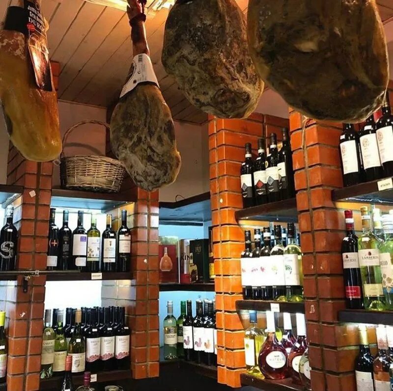 испанская лавка чистые пруды. мясницкая 30/3 испанская лавка. испанская лавка сайт. испанская лавка на чистых прудах ресторан. испанская лавка сайт.