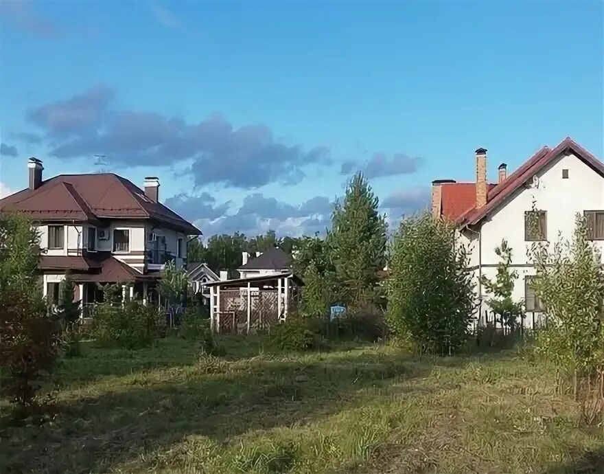 Поселок снегири подмосковье памятник. Снегири поселок Московская область Истринский район. Истра коттеджный поселок Снегири. Дачный поселок Снегири. КП Снегири Истринский район.