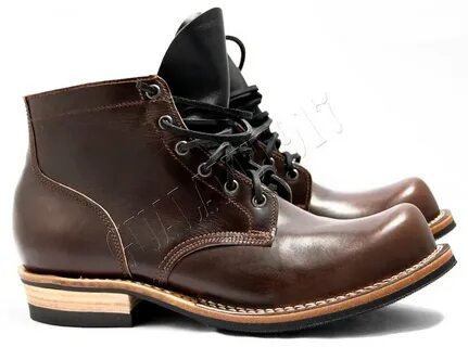 Service boots