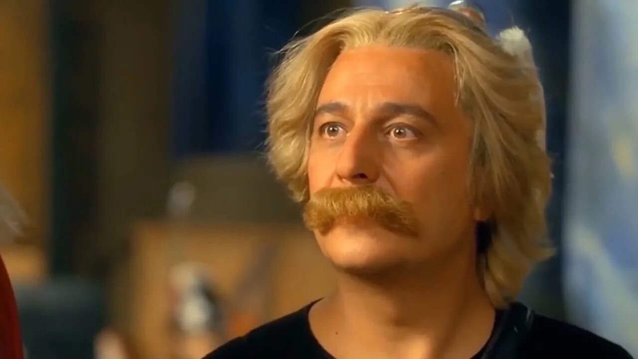 Астерикс и обеликс на олимпийских играх актеры. Актер играющий астерикса. Эдуард баэр астерикс. Актер играющий астерикса. Кристиан клавье астерикс против цезаря.