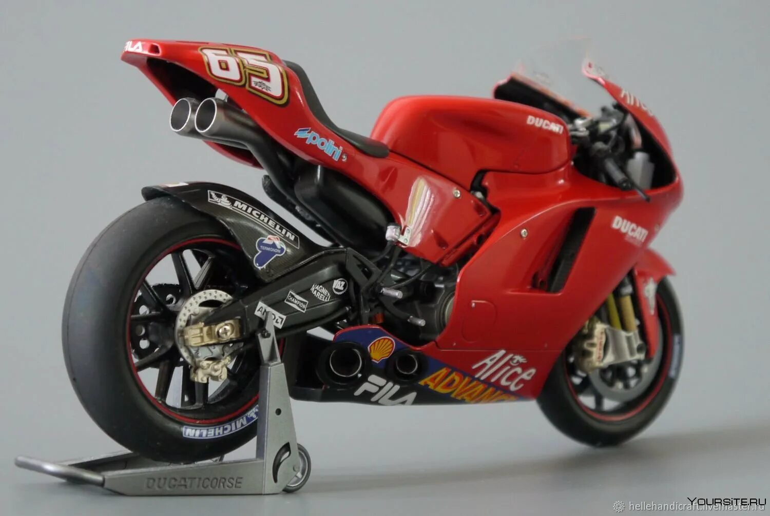 Дукати мотоцикл модели. Моделька мотоцикла Дукати. Модель мотоцикла Ducati gt 1000 1:18. Дукати мотоцикл чоппер. Автомобили байк модельный