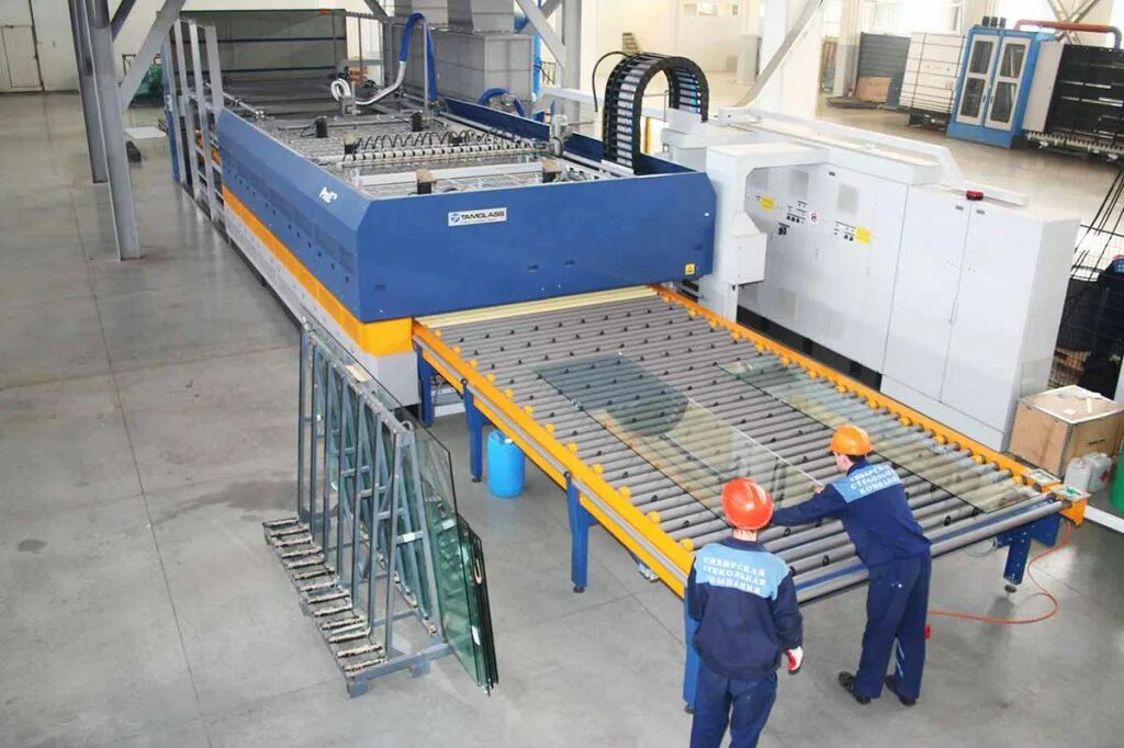 Техники обработки стекла. Стекольный завод в Кызылорде. Завод по производству стекла. Линия по производству стекла. Оборудование для изготовления стекла.