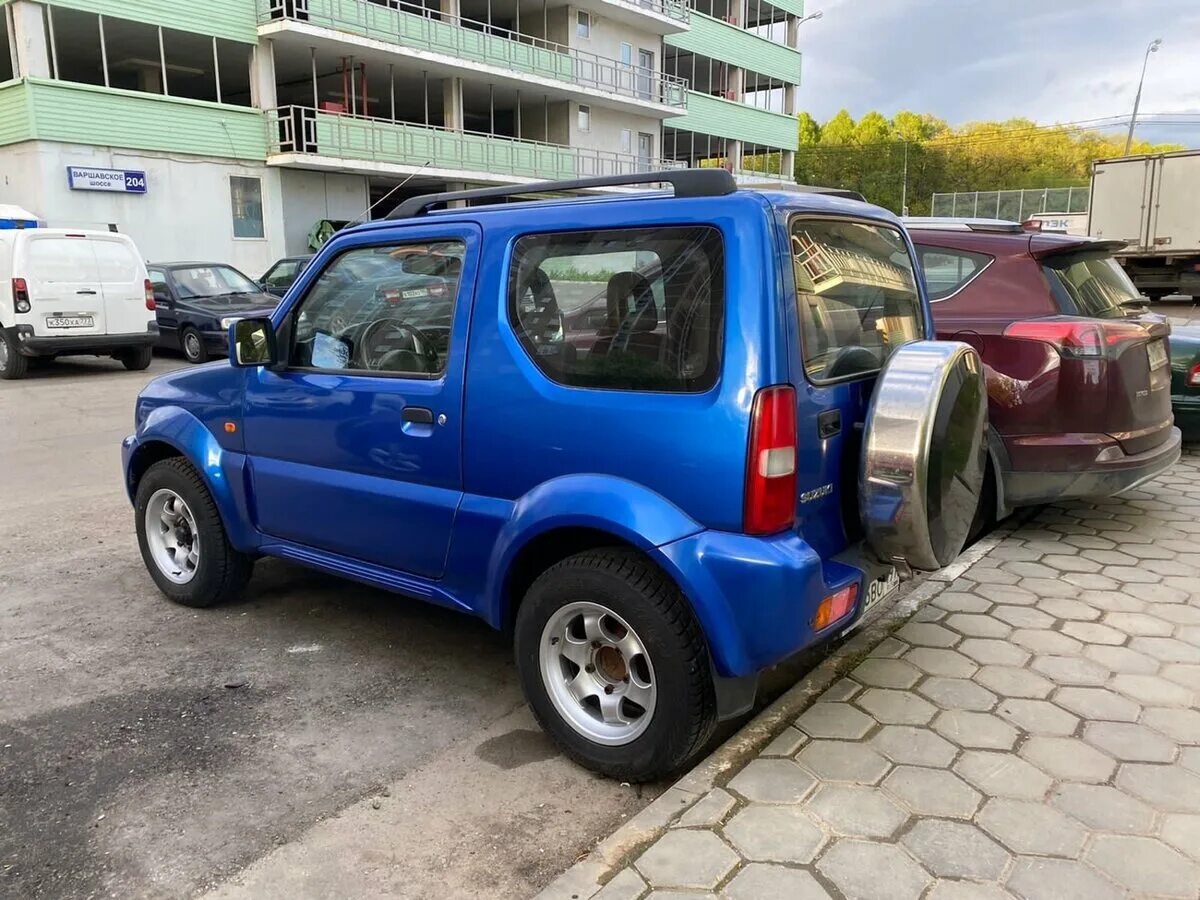 Suzuki jimny 1. Сузуки джимни 2013 года колеса. Сузуки джимни 2013 года. Сузуки джимни лайм. Сузуки джимни 2013 год.