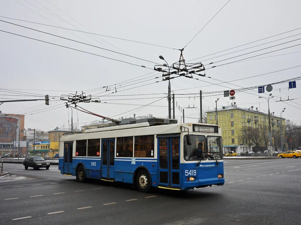 Движение троллейбусов спб. Тролза-5275.05 «Оптима». Тролза 5275.05. Тролза Оптима 5275.05 Новосибирск. Тролза Оптима Москва.