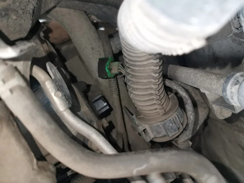 Ошибка p0340 nissan. P0340 infiniti. p0340 infiniti fx35. fx35 датчик положения распредвала. p0340 nissan.