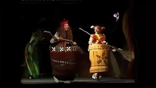 Слова бабы яги. Баба яга текст. Баба яга на метле. Выход б яги музыка. Выход б яги музыка.