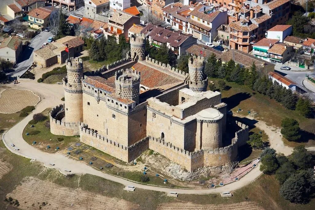 El castle. El castle. Мансанарес эль реал. Мансанарес эль реаль достопримечательности. Мансанарес эль реаль достопримечательности.