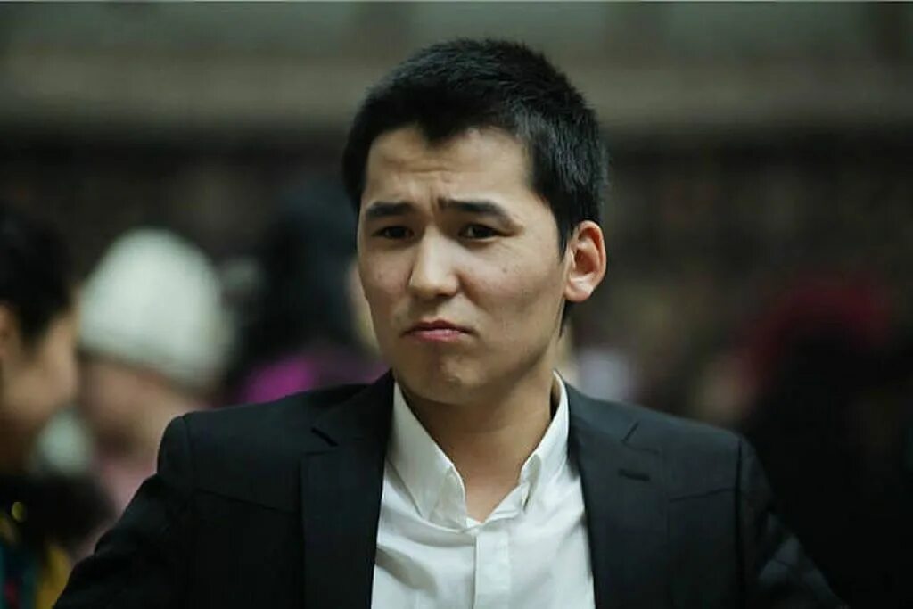 Киргизия певец мирбек атабеков. Из калтыр мирбек атабеков. Мирбек атабеков 2022. Киргизский певец мирбек атабеков. Мирбек атабеков.