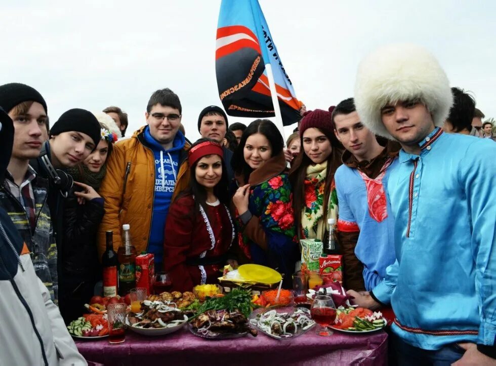 Представитель народа с кавказа. Народы северного кавказа. культура народов северного кавказа. дружба народов северного кавказа. кавказ люди.