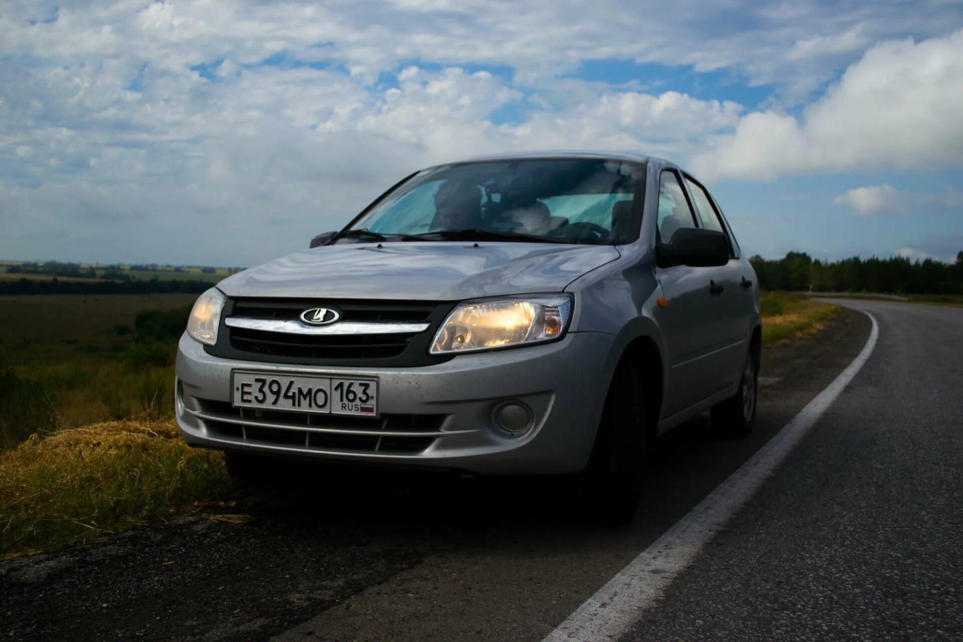 Машина гранта фото. Лада Гранта 21. Lada Granta Luxe. Лада Гранта с486рн102рус. Лада Гранта 261.