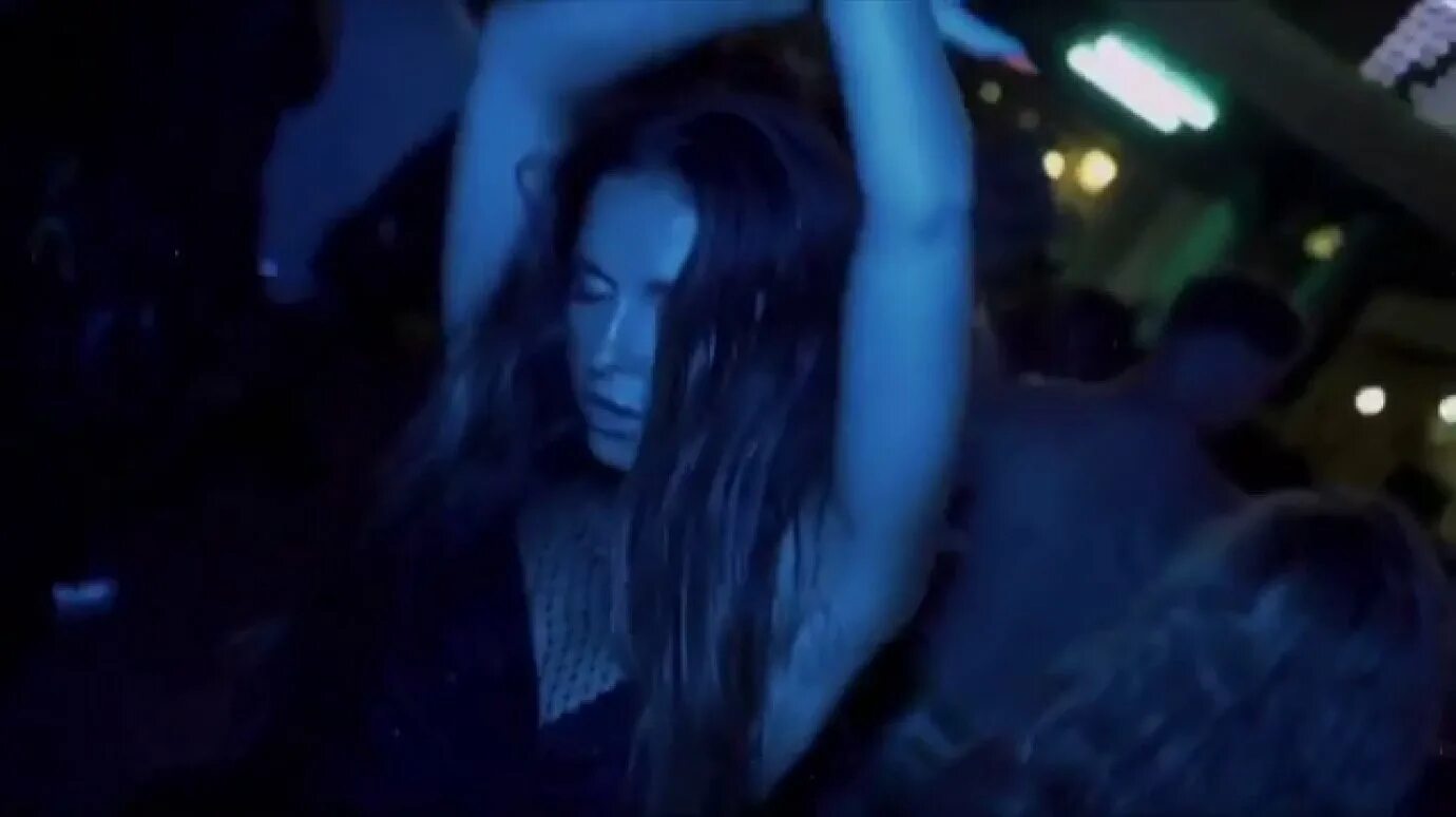 Нюша пьяные. Нюша пьяные мысли. пьяные певицы.