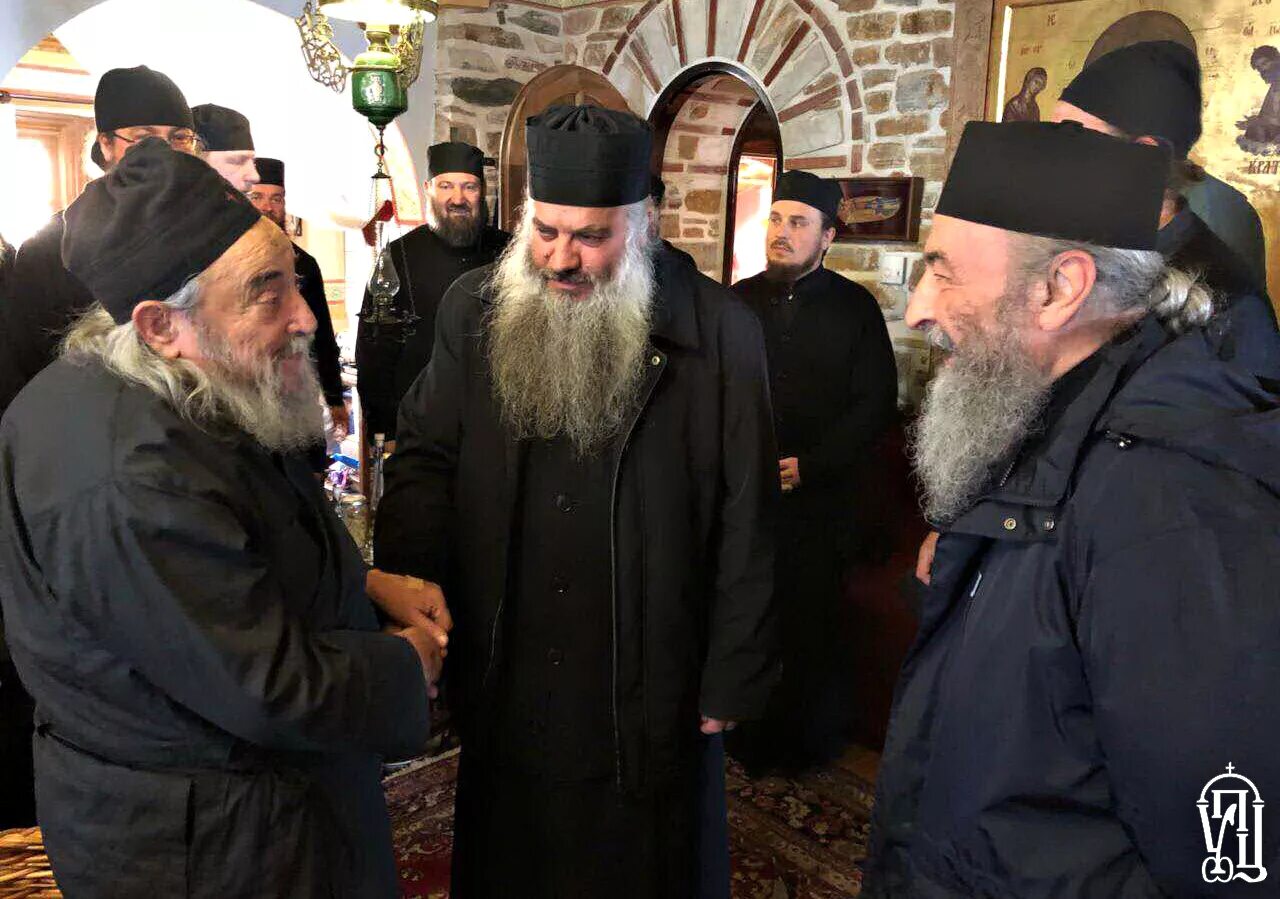 филон философ. каждение митрополит марк вятский. батюшка илиодор оптина пустынь. архимандрит порфирий шутов наместник соловецкого монастыря. наместник божий.