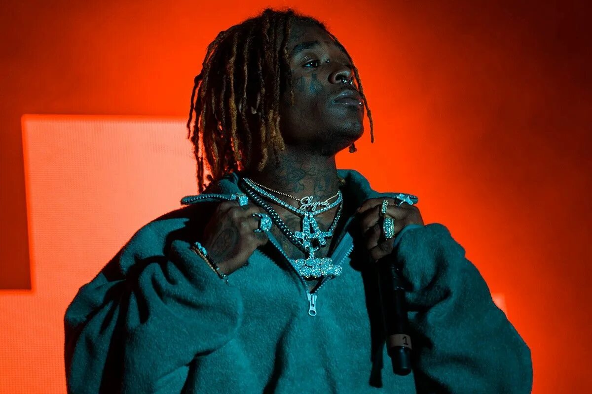 Peach битмейкер lil uzi. Lil Uzi Vert. Lil Uzi Vert Chains. Yeat Rapper. Lil Uzi Vert с золотой цепочкой.