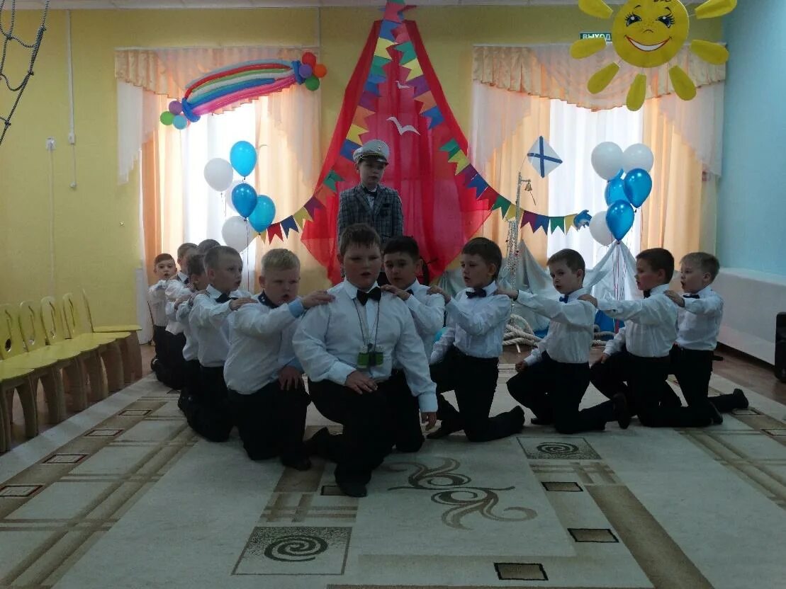 Уплывает наш кораблик. Кораблик на выпускной в детском саду.
