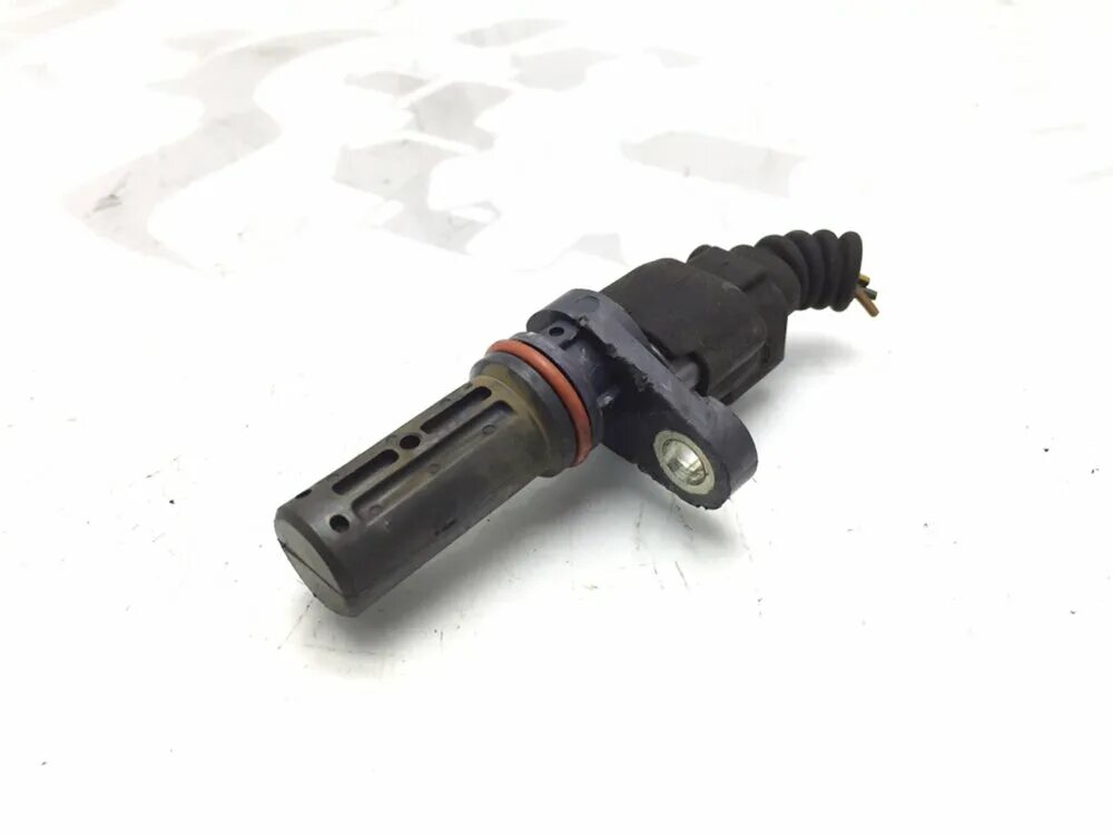 Дпкв хонда d16a. Датчик коленвала хонда фит 1. Датчик коленвала хонда цивик. Датчик положения коленвала хонда сивик. Honda civic 7 датчик коленвала.