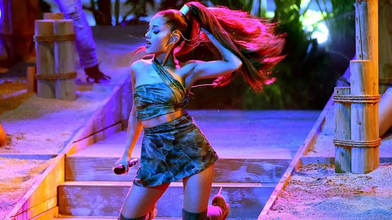 Muy grande grande. Ariana grande 2014. Ariana grande. Muy grande grande. Макияж арианы гранде 2020.