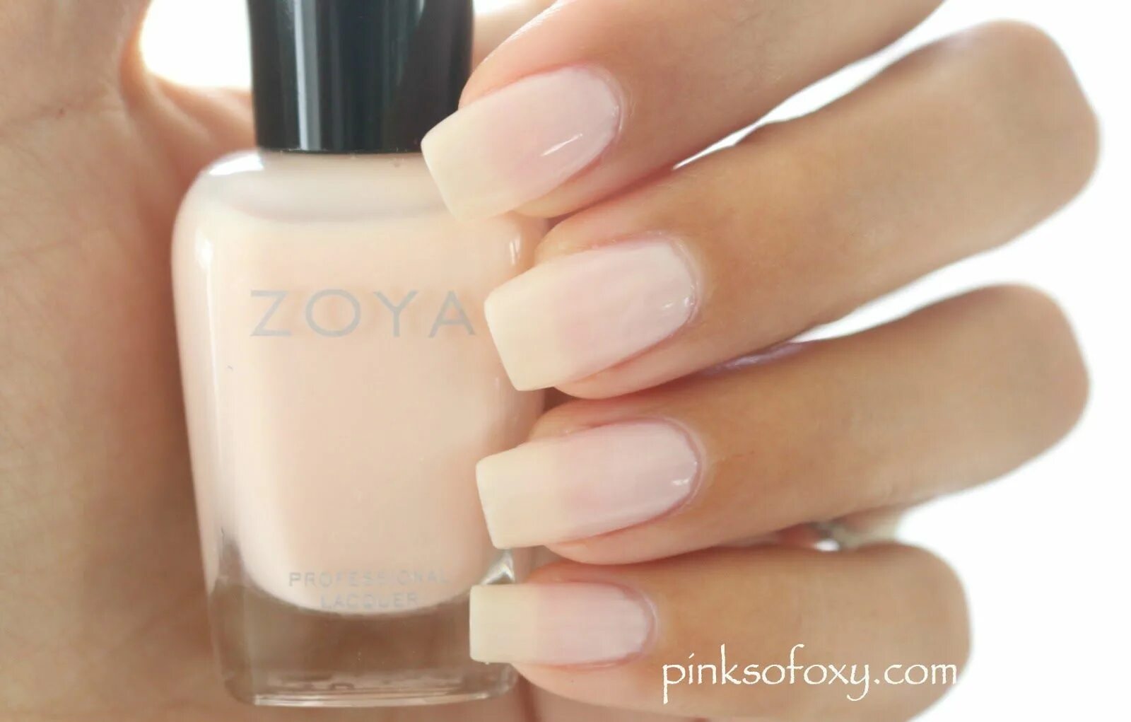 Маникюр зебра с розовым. Лак zoya цвет кокосовое молоко. Яркий розовый маникюр. Лори нейлс. Лори нейлс.