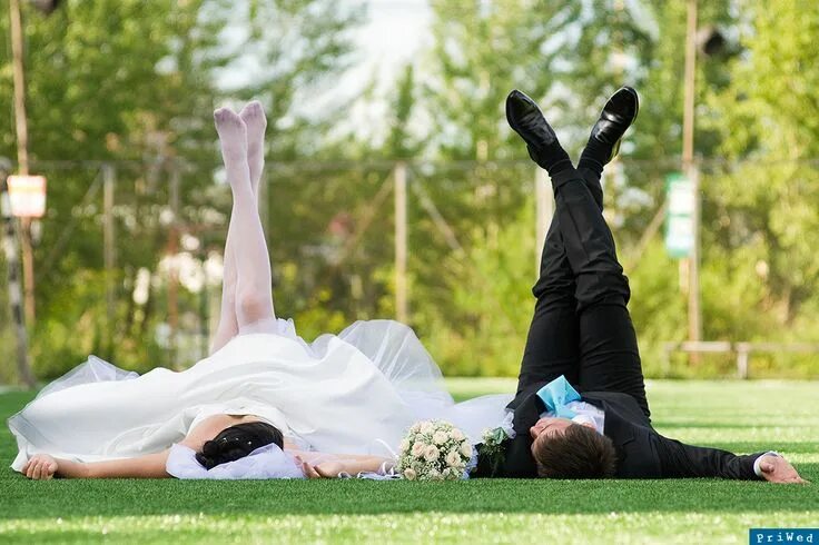 Newest Trend: Crazy Wedding Party Attack Pictures Funny wedding pictures, Crazy 