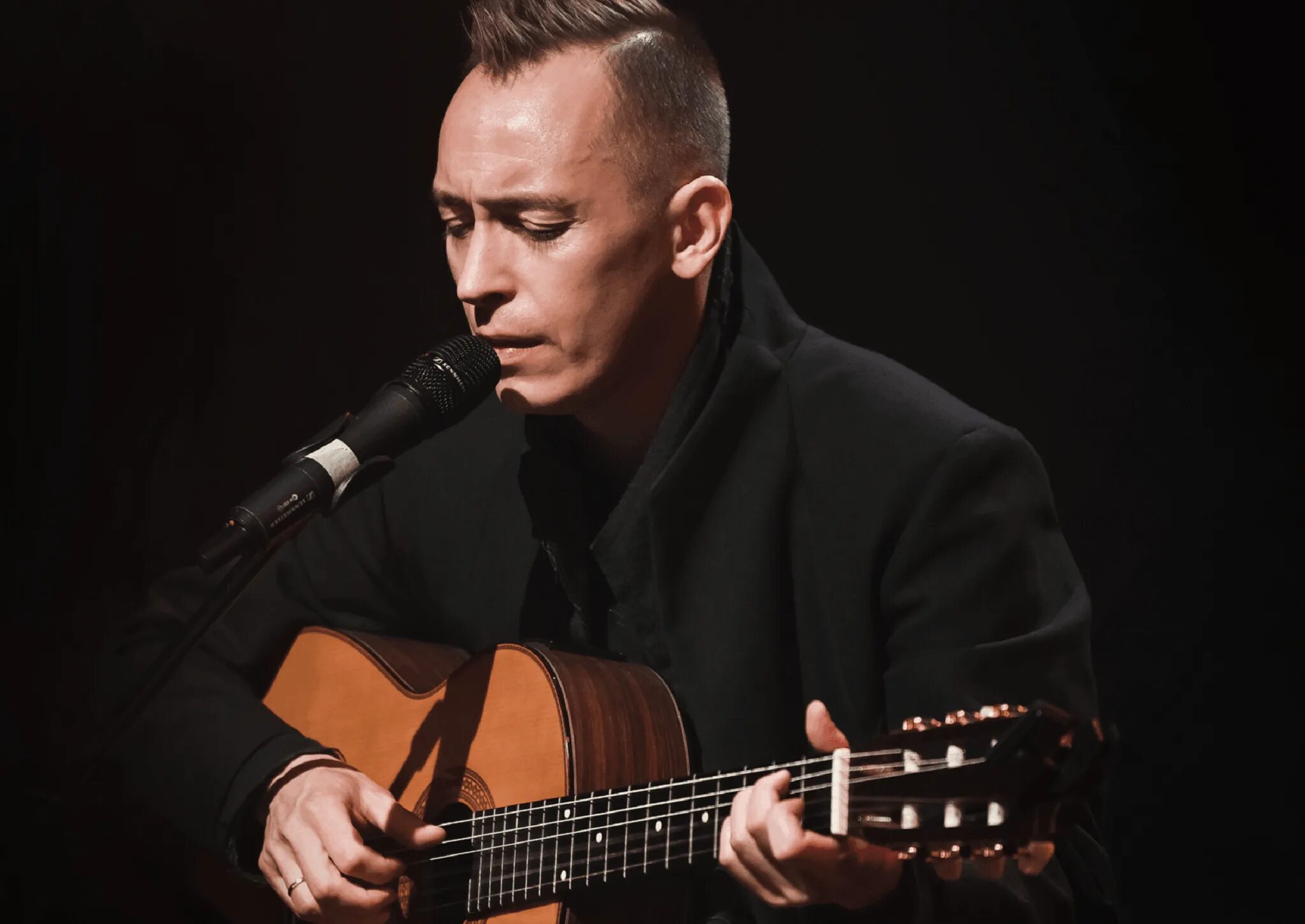 Музыкант 2022. Музыканты 2022 года. Вячеслав бутусов наутилус помпилиус. Популярные певцы 2021 зарубежные. Музыкант 2022.