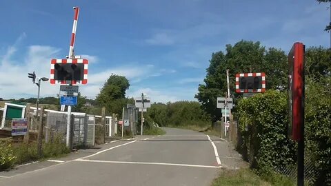 Level crossing перевод