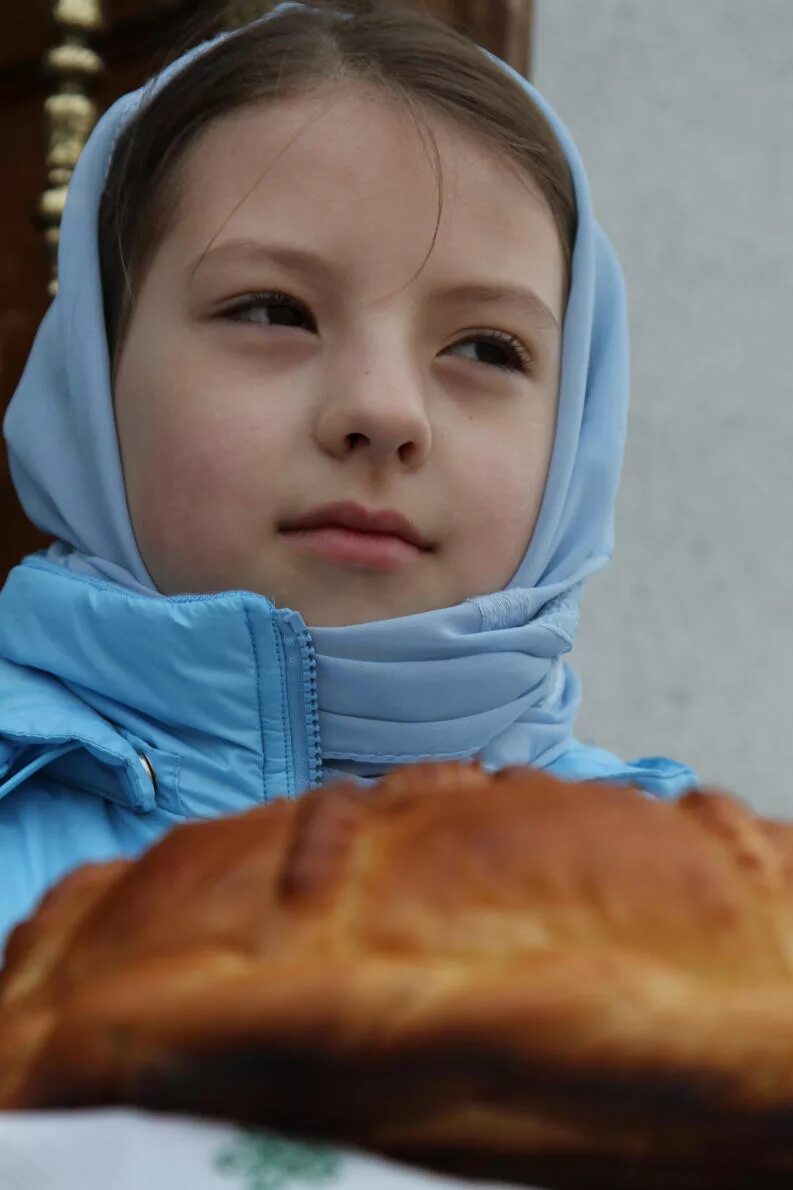 Девица косу не плетет праздник. На благовещение девица косы не плетет. в благовещение девушка косу не плетет. девка косу не плетёт на благовещение фото. картинки птица гнезда невьеь девица косы не плетет.