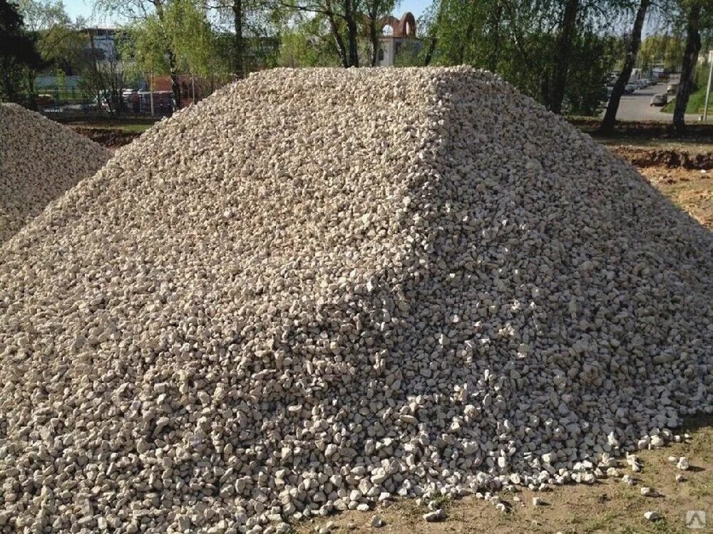 Тонна гранитного щебня